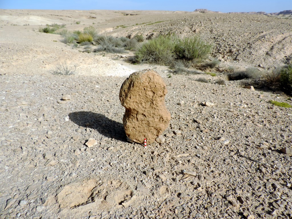 מצבת תפילה מאבן גיר קשה 