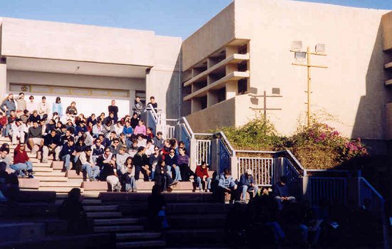 5 יחידות אמפי  - בית הספר