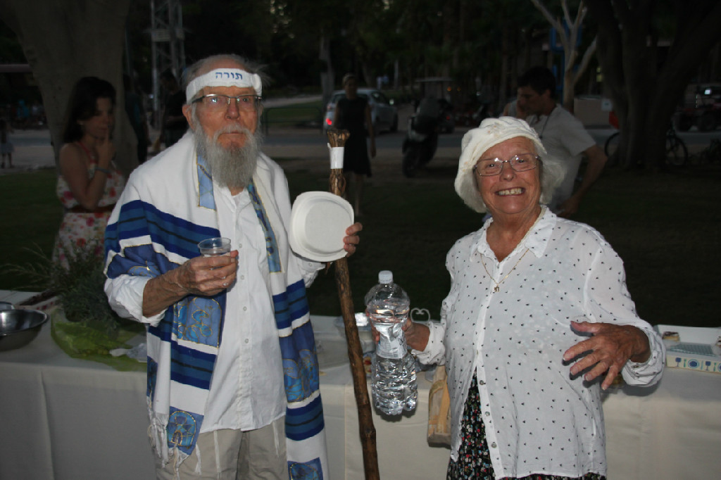מרים ורוי בחגיגת שבועות בעין יהב. צילם: דובי לחוביצר