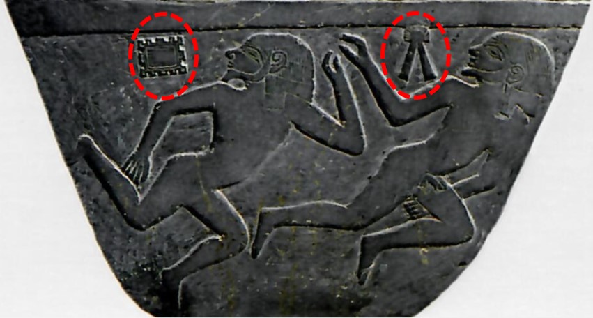 מתוך פלטת נערמר - ויקיפדיה https://en.wikipedia.org/wiki/Narmer_Palette#/media/File:Narmer_Palette_smiting_side.jpg